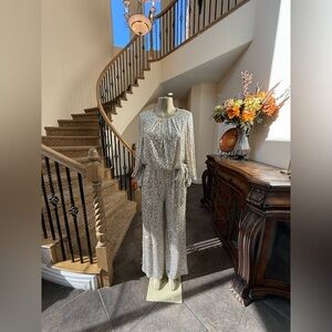 VINCE CAMUTO Sequin Jumpsuit Sz 6 Gold Champagne Tie Waist Wide Leg Party Glam